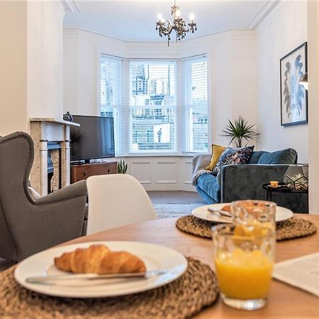 Perfectly Located 4 Storey Townhouse With 2 Parking Spaces In Central Χαρογκέιτ Εξωτερικό φωτογραφία