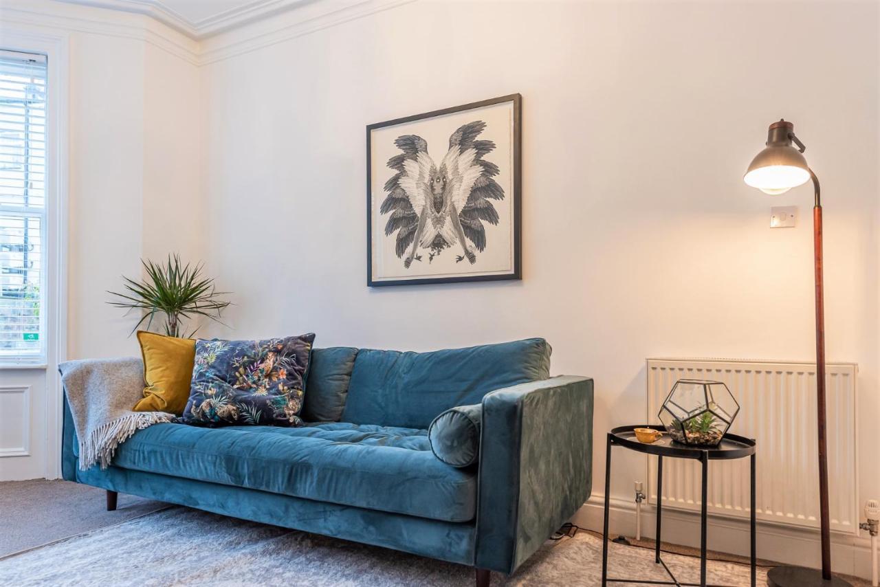 Perfectly Located 4 Storey Townhouse With 2 Parking Spaces In Central Χαρογκέιτ Εξωτερικό φωτογραφία